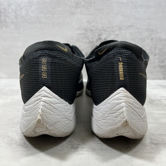 Athletic_Shoes
